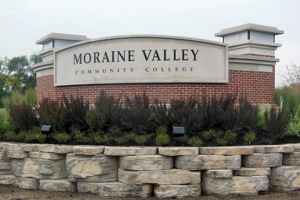 Moraine Valley CC Solar Power Sign Light Design