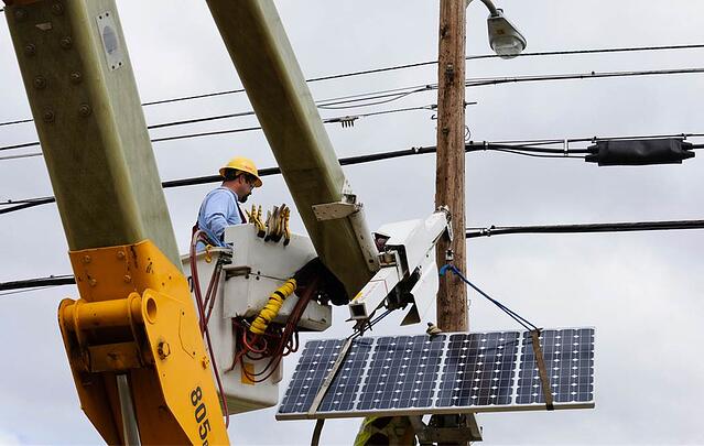 Solar Street Light Retrofit Grid Intertie