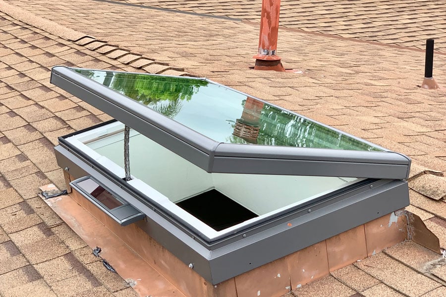 Venting_Solar_Powered_Glass_Skylight