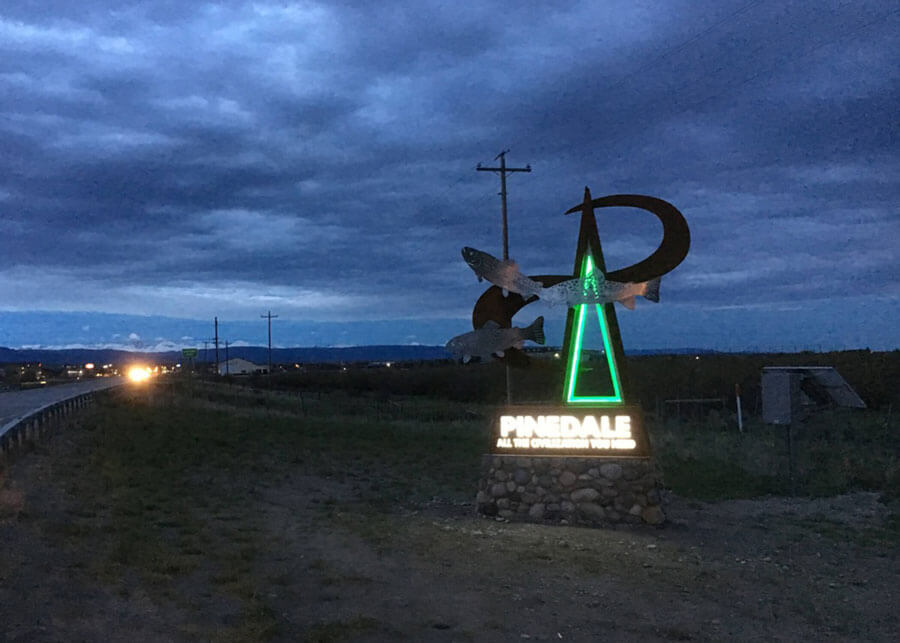 Pinedale WY Entrance Sign Solar Powered
