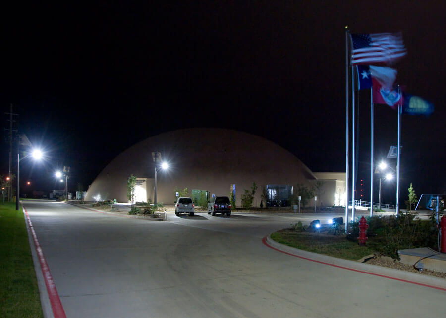 Commercial Street Light LED Fixtures Powered By Clean Solar