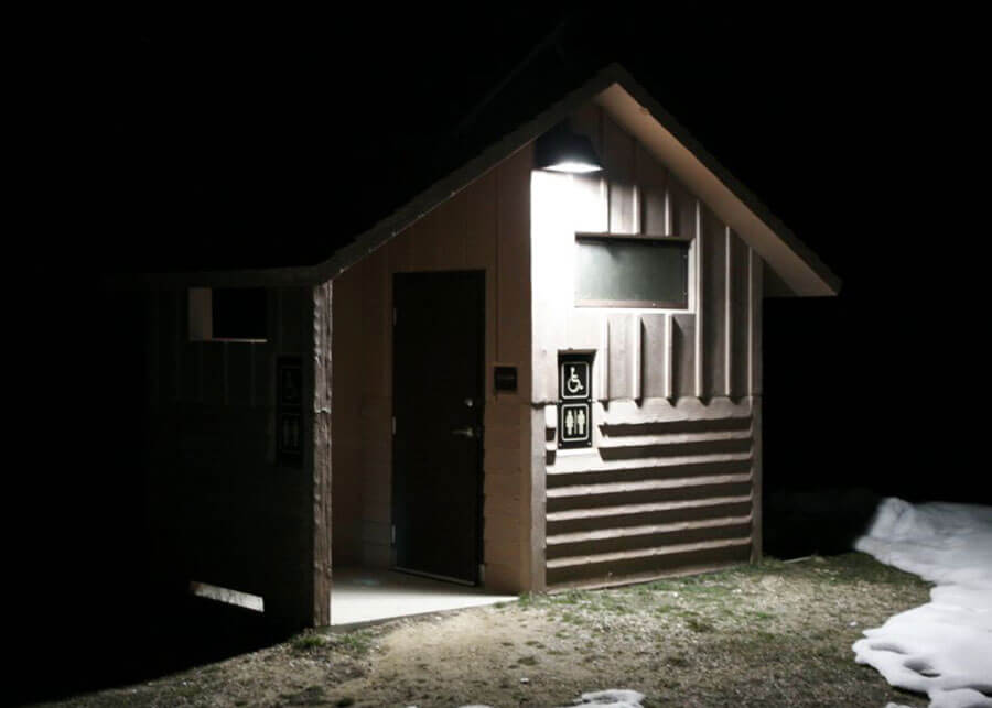 Lucky Peak Dam Remote Restroom Solar Lighting System